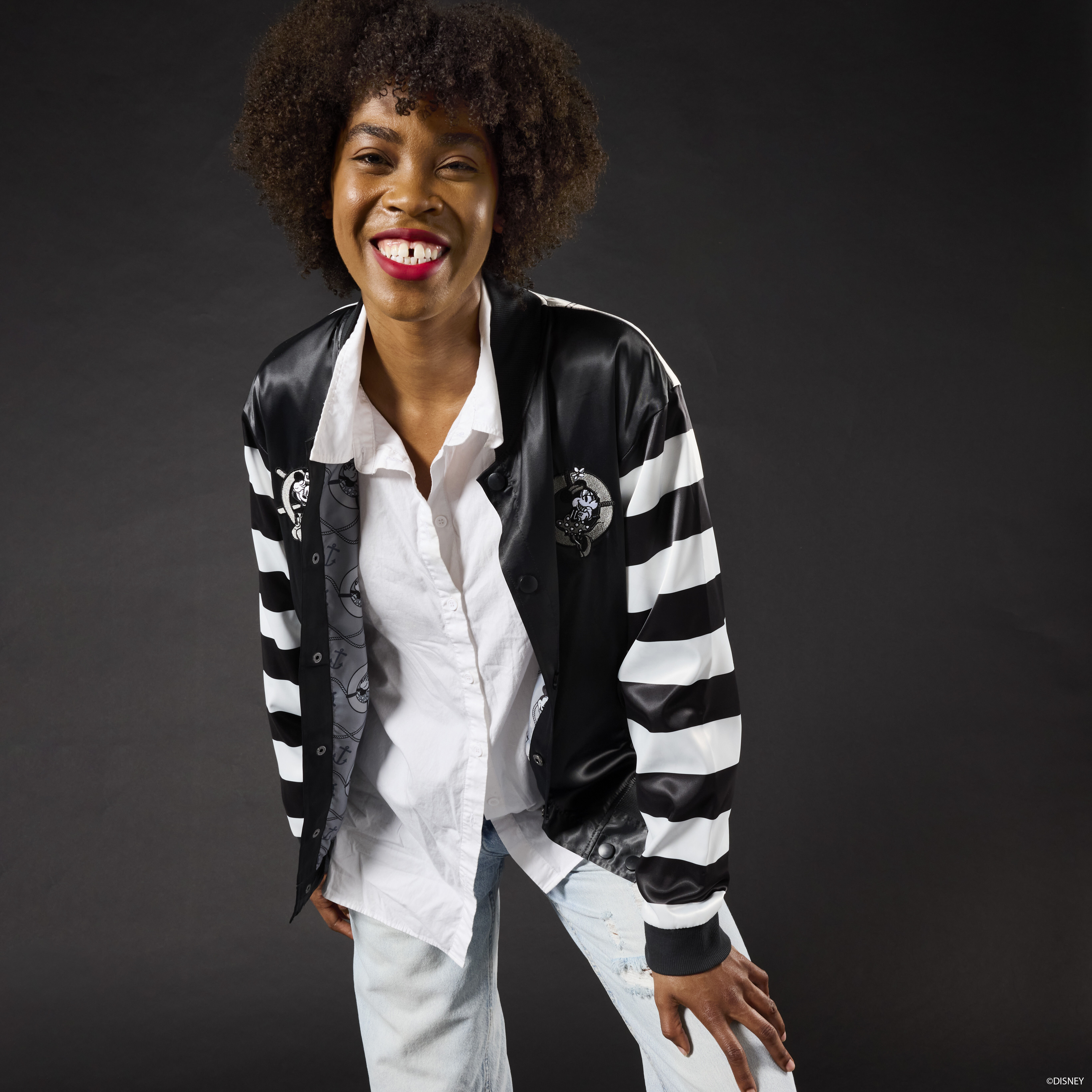限定! Loungefly D23 蒸気船ウィリー ボンバー ジャケット D23 Limited Edition Steamboat Willie Unisex Bomber Jacket